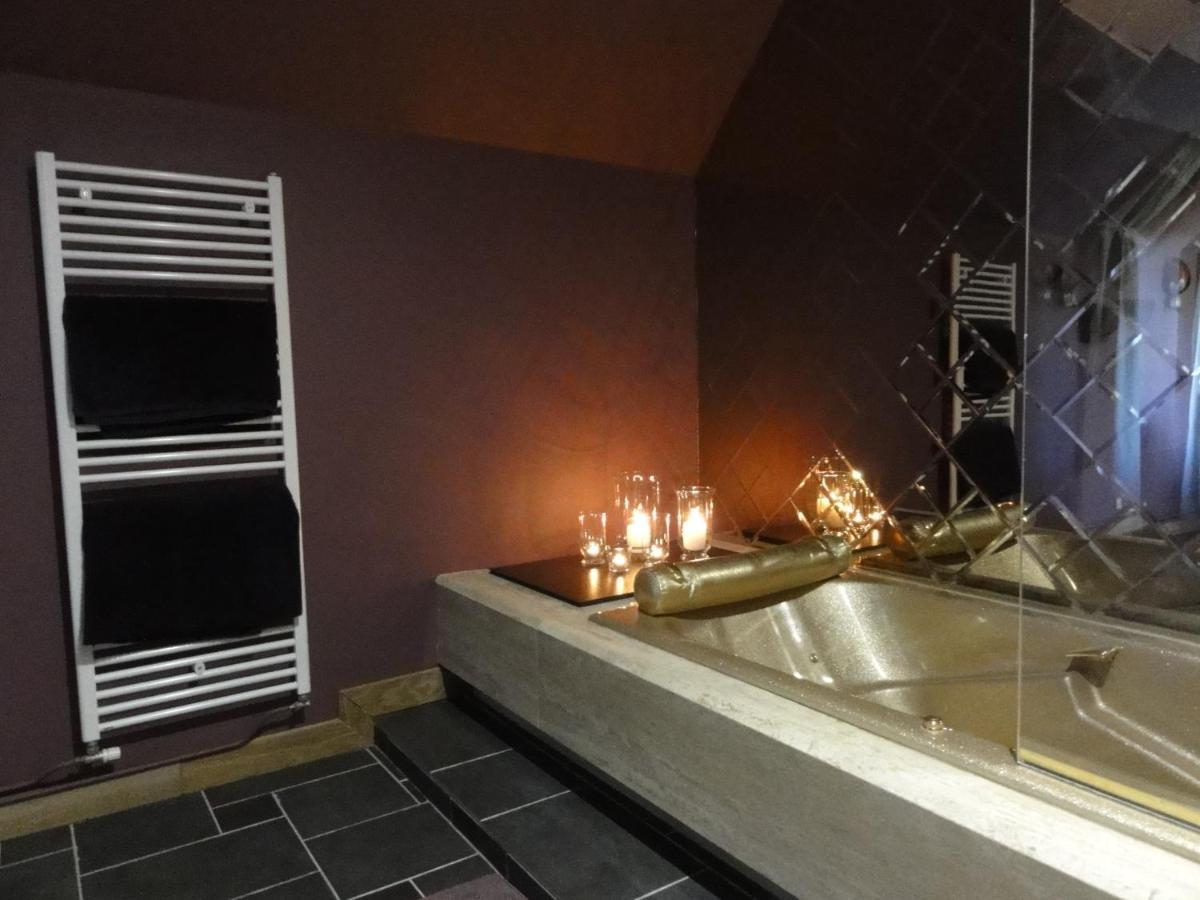 Le Manoir Des Tuileries Bed & Breakfast Rouffilhac ภายนอก รูปภาพ